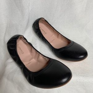 Summt by White Mountain Ballet Black Flat Size: 39